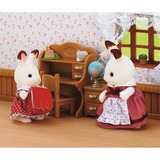 EPOCH Sylvanian Families - Schokoladenhasen Schwester Schreibtisch Set, Konstruktionsspielzeug 