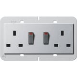 Gira Doppelsteckdose British Standard geschaltet mit Shutter mit Schraubklemmen aluminium, Retail