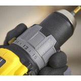 Stanley Bürstenloser Premium Schlagbohrschrauber.(SFMCD726D2K-QW), 18Volt schwarz/gelb, Li-Ion-Akku 2,0Ah, in Koffer