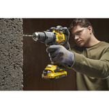 Stanley Bürstenloser Premium Schlagbohrschrauber.(SFMCD726D2K-QW), 18Volt schwarz/gelb, Li-Ion-Akku 2,0Ah, in Koffer