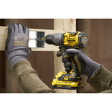 Stanley Bürstenloser Premium Schlagbohrschrauber.(SFMCD726D2K-QW), 18Volt schwarz/gelb, Li-Ion-Akku 2,0Ah, in Koffer