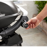 Weber Gasgrill Q 2200N mit Premium-Rollwagen schwarz, 4,10 kW, mit Seitentischen
